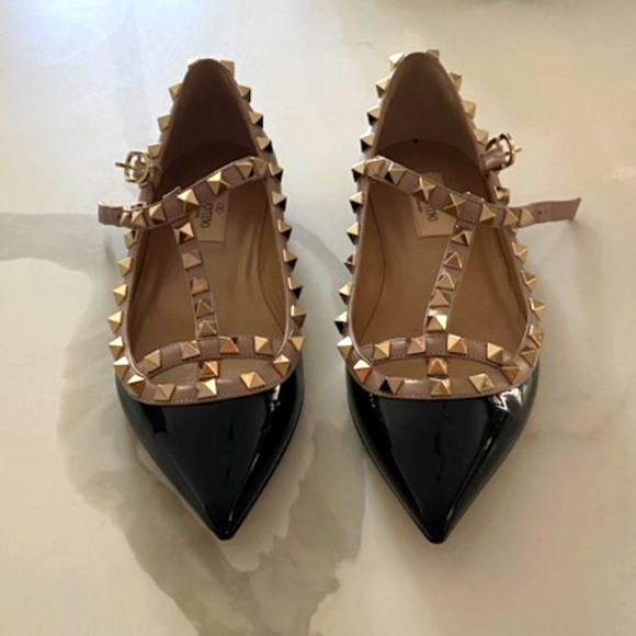 Valentino Rockstud Flats - Picture 1 of 1